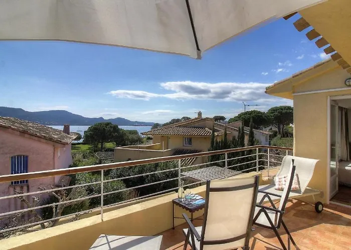 2 Pieces Pied Dans L'eau Bed and Breakfast 4*