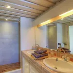 Bed & Breakfast 2 Pieces Pied Dans L'eau Porto-Vecchio (Corsica)