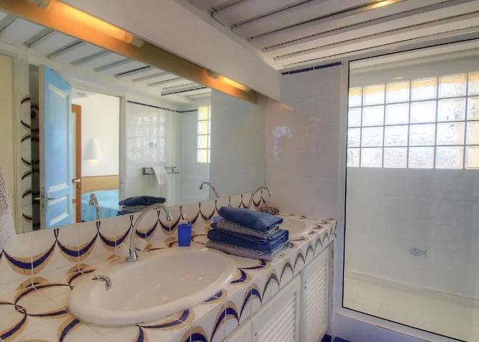 Bed & Breakfast 2 Pieces Pied Dans L'eau Porto-Vecchio (Corsica)