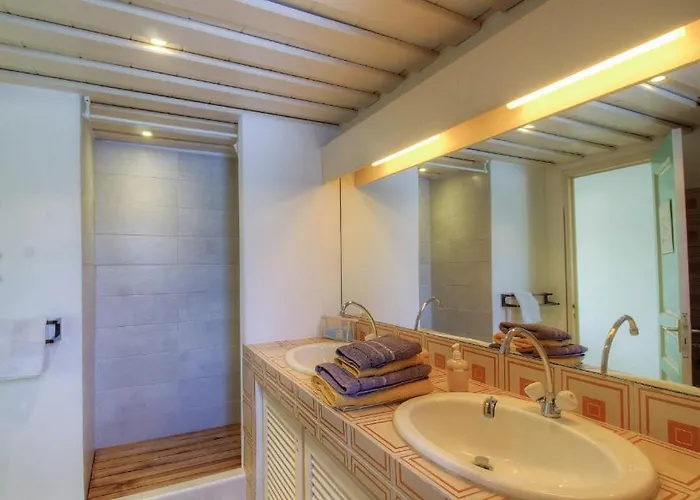 Bed & Breakfast 2 Pieces Pied Dans L'eau Porto-Vecchio (Corsica)